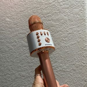 Perfect condition electric microphone